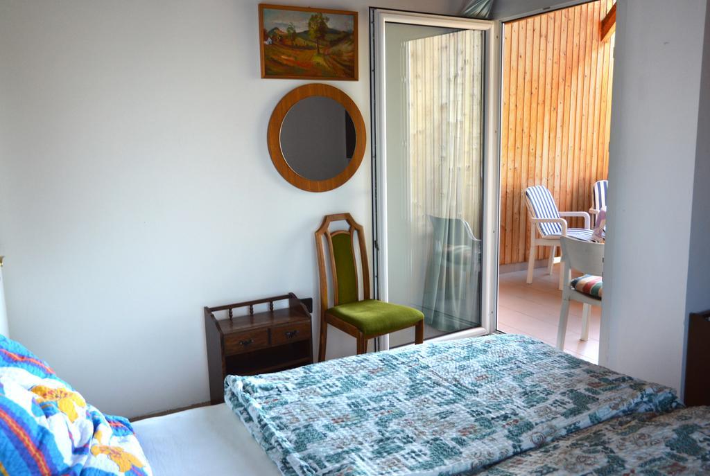 Benedekne Haza Apartment Gyenesdiás Exterior foto