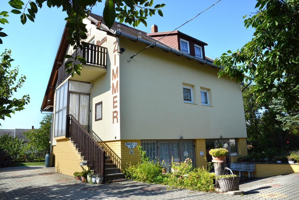 Benedekne Haza Apartment Gyenesdiás Exterior foto